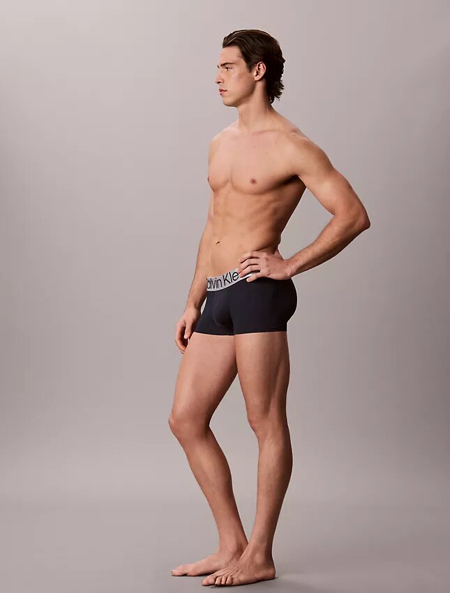 Bañador Low Rise Trunk de microfibra elástica Bañador Low Rise Trunk de microfibra elástica