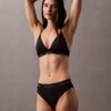Bikini con logotipo moderno para las partes de abajo Bikini con logotipo moderno para las partes de abajo