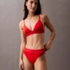 Bikini con logotipo moderno para las partes de abajo Bikini con logotipo moderno para las partes de abajo