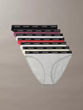 Bikini de 7 piezas con logotipo icónico