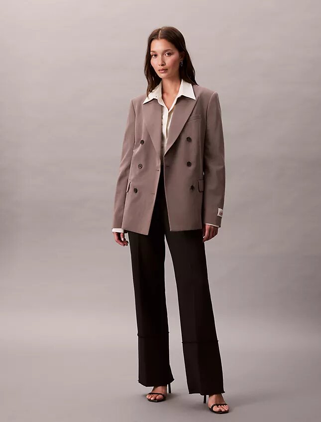 Blazer de doble botonadura en mezcla de gabardina de lana Blazer de doble botonadura en mezcla de gabardina de lana
