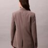Blazer de doble botonadura en mezcla de gabardina de lana Blazer de doble botonadura en mezcla de gabardina de lana