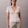 Blusa de satén estampado con cuello en V Blusa de satén estampado con cuello en V