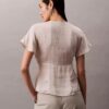 Blusa de satén estampado con cuello en V Blusa de satén estampado con cuello en V