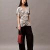 Blusa estampada de satén arrugado