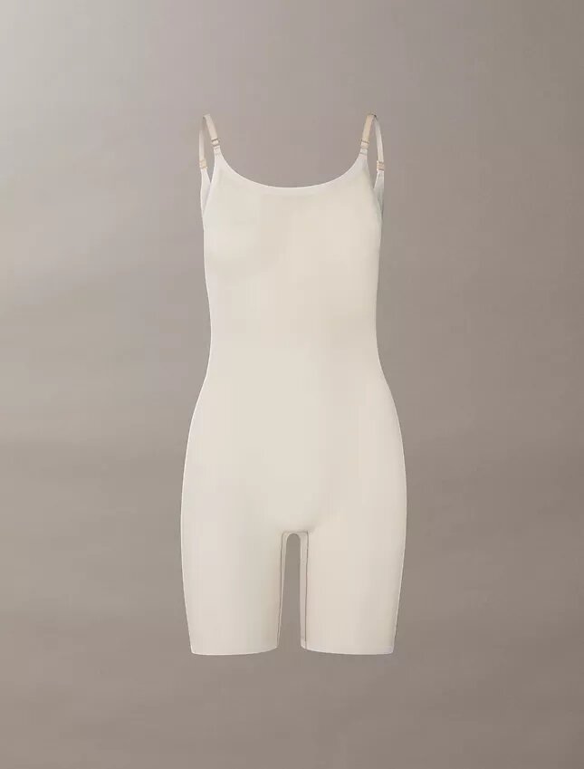 Body minimalista de malla hasta la mitad del muslo Body minimalista de malla hasta la mitad del muslo