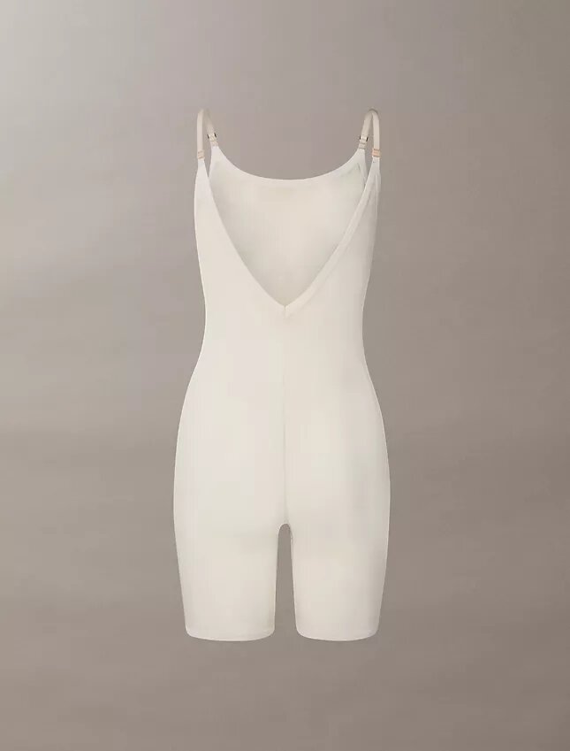 Body minimalista de malla hasta la mitad del muslo Body minimalista de malla hasta la mitad del muslo