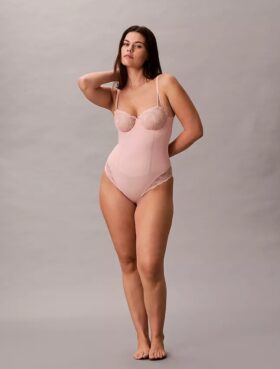 Body sensual de encaje elástico