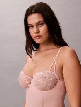 Body sensual de encaje elástico