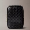 Bolsa con cremallera y logotipo en todo el diseño