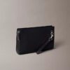 Bolsa con logotipo en relieve