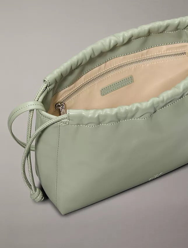 Bolso bandolera con cordón y Monogram Bolso bandolera con cordón y Monogram