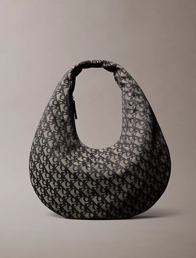 Bolso bandolera con media luna y Monogram integral Bolso bandolera con media luna y Monogram integral