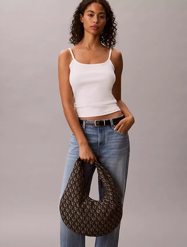 Bolso bandolera con media luna y Monogram integral Bolso bandolera con media luna y Monogram integral