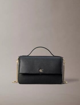 Bolso bandolera con solapa y Monogram minimalista