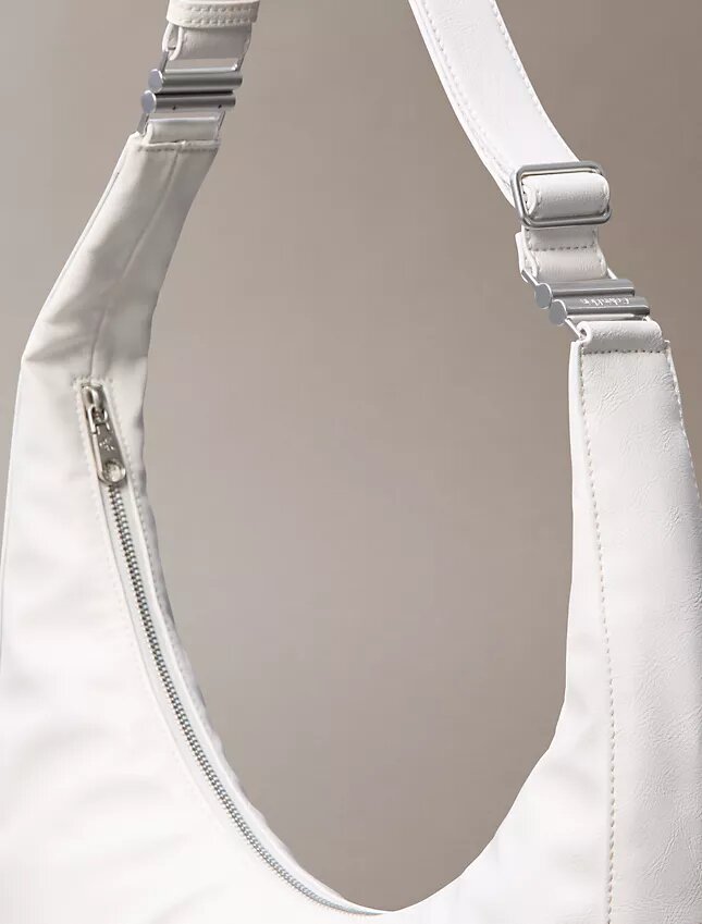Bolso bandolera convertible con forma curvada Bolso bandolera convertible con forma curvada
