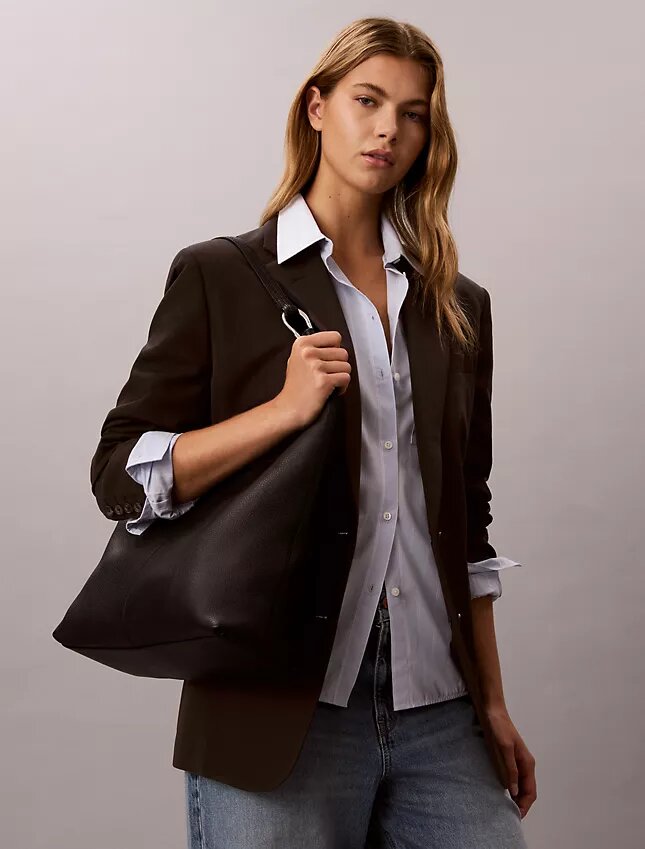 Bolso bandolera mediano de piel holgado Bolso bandolera mediano de piel holgado