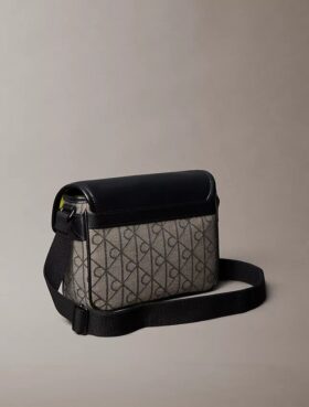 Bolso bandolera pequeño con emblema jacquard