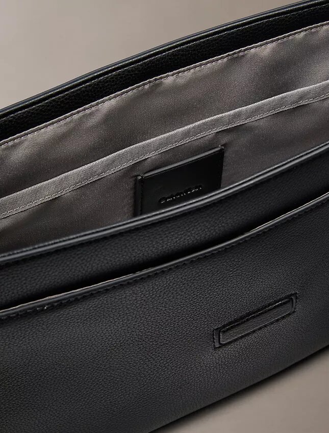 Bolso bandolera refinado Bolso bandolera refinado