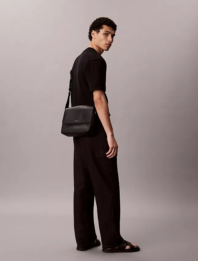Bolso bandolera refinado Bolso bandolera refinado