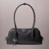 Bolso de hombro con logotipo