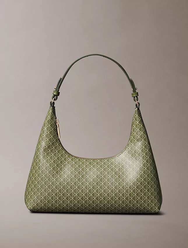 Bolso de hombro con logotipo estampado por toda la superficie Bolso de hombro con logotipo estampado por toda la superficie