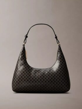 Bolso de hombro con logotipo estampado por toda la superficie
