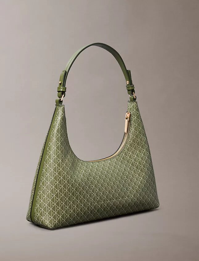 Bolso de hombro con logotipo estampado por toda la superficie Bolso de hombro con logotipo estampado por toda la superficie