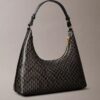 Bolso de hombro con logotipo estampado por toda la superficie Bolso de hombro con logotipo estampado por toda la superficie