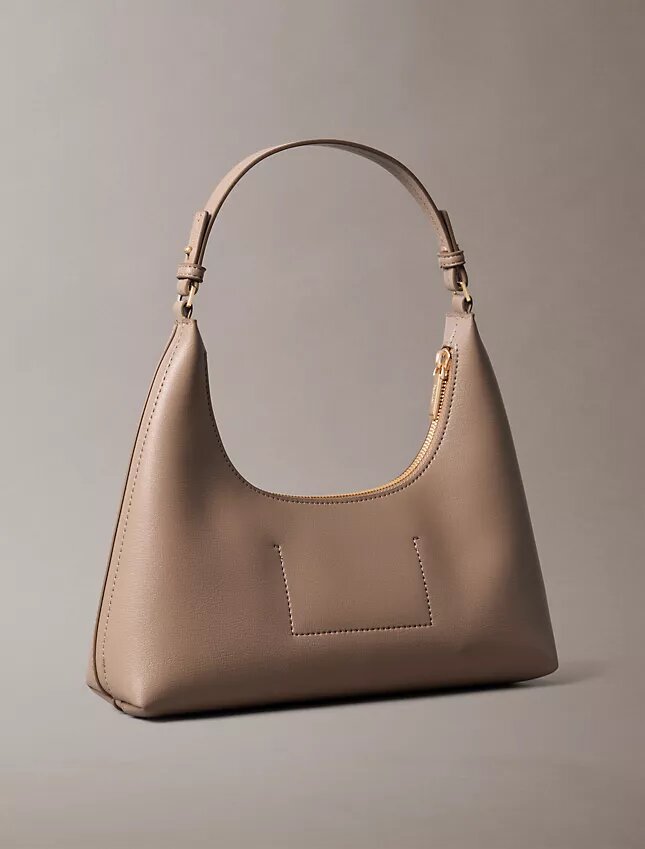 Bolso de hombro con logotipo metalizado Bolso de hombro con logotipo metalizado