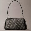 Bolso de hombro con logotipo Monogram plisado