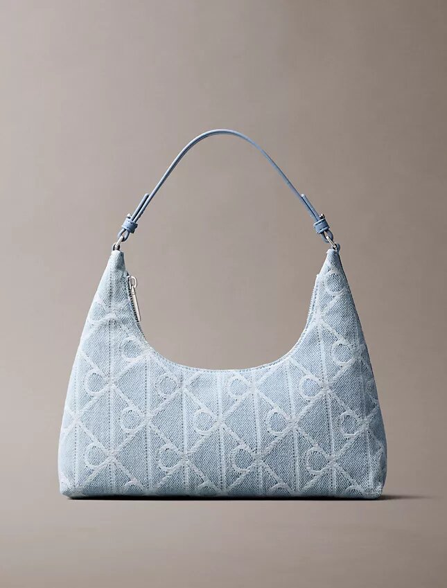 Bolso de hombro de Denim con el logotipo del emblema por toda la superficie Bolso de hombro de Denim con el logotipo del emblema por toda la superficie