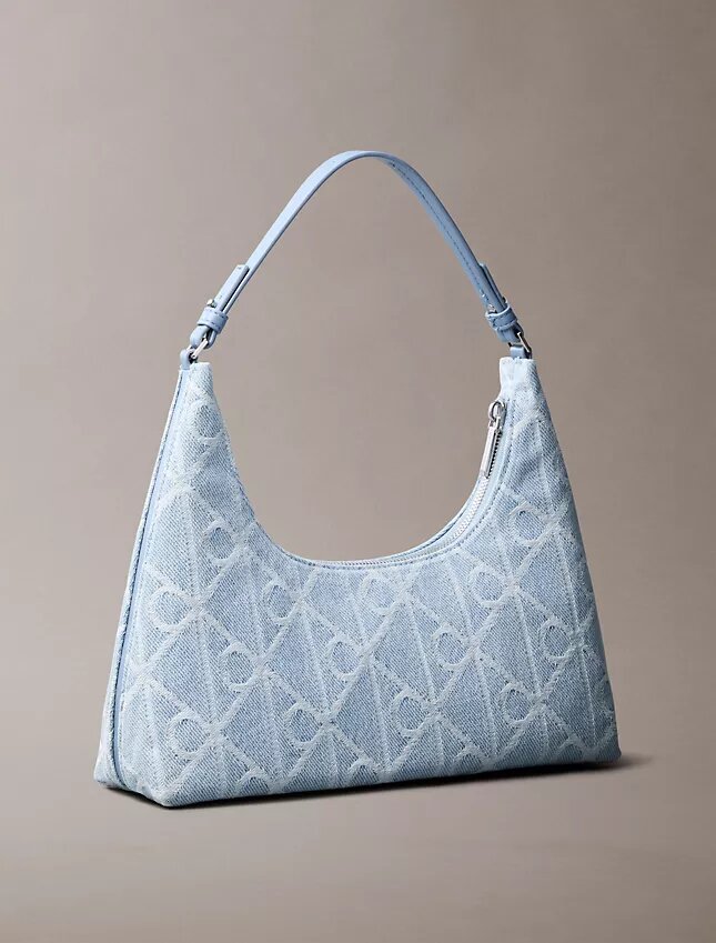 Bolso de hombro de Denim con el logotipo del emblema por toda la superficie Bolso de hombro de Denim con el logotipo del emblema por toda la superficie