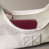 Bolso de hombro de malla con logotipo