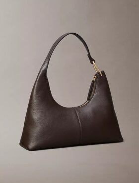 Bolso de hombro de piel holgado