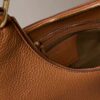 Bolso de hombro de piel holgado