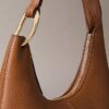 Bolso de hombro de piel holgado