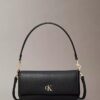 Bolso de hombro minimalista con el Monogram
