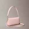 Bolso de hombro minimalista con el Monogram