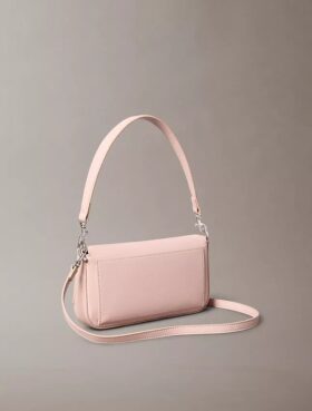Bolso de hombro minimalista con el Monogram