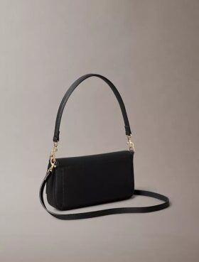 Bolso de hombro minimalista con el Monogram
