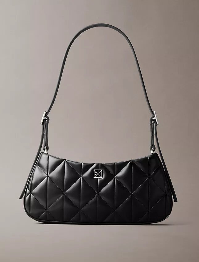 Bolso de hombro pequeño con logotipo acolchado Bolso de hombro pequeño con logotipo acolchado