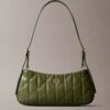 Bolso de hombro pequeño con logotipo acolchado Bolso de hombro pequeño con logotipo acolchado