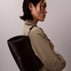 Bolso de hombro pequeño con pliegues tipo guijarros Bolso de hombro pequeño con pliegues tipo guijarros
