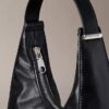 Bolso de hombro pequeño convertible con forma curvada