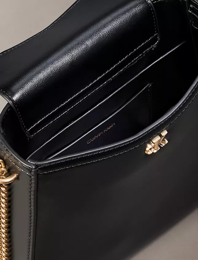 Bolso de silla de montar con cadena y Monogram Bolso de silla de montar con cadena y Monogram