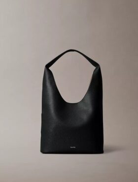 Bolso grande y holgado con textura de grano de guijarros