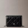 Bolso mini con cadena y logotipo acolchado Bolso mini con cadena y logotipo acolchado