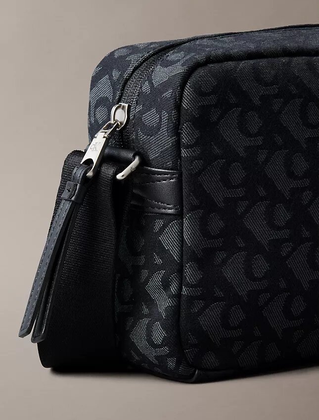 Bolso para cámara con estampado Monogram integral Bolso para cámara con estampado Monogram integral