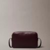 Bolso para cámara con logotipo en todo el diseño Bolso para cámara con logotipo en todo el diseño